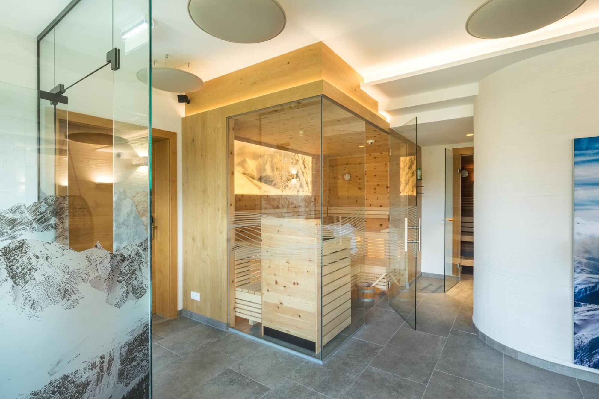 Apart-Hotel Dreisonnenhof Fiss Exterior foto