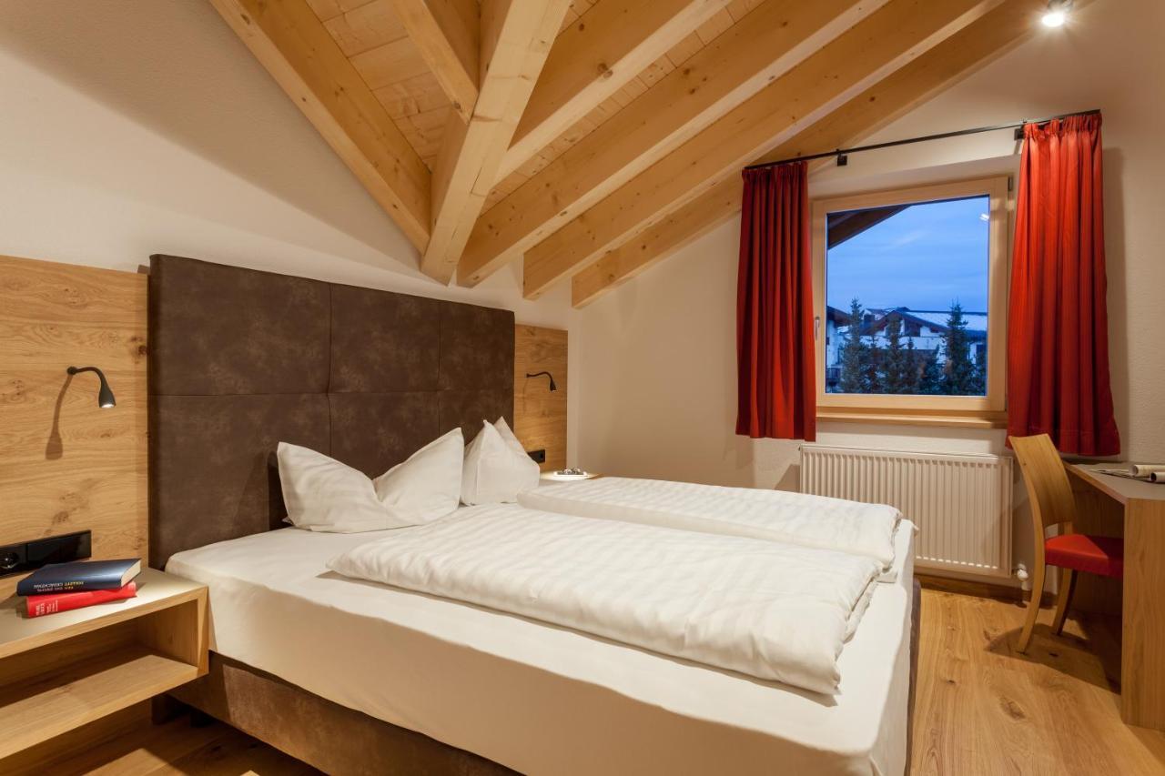 Apart-Hotel Dreisonnenhof Fiss Exterior foto